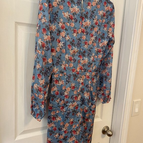 NSR Heidi Rouched Slit Front Dress Floral Blue Sky WOMENS SIZE Large NWT - Picture 5 of 9